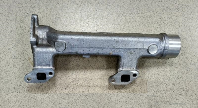 купить Труба водяная передняя правая разд. головка