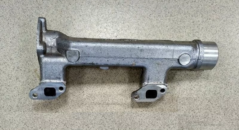 купить Труба водяная передняя правая разд. головка